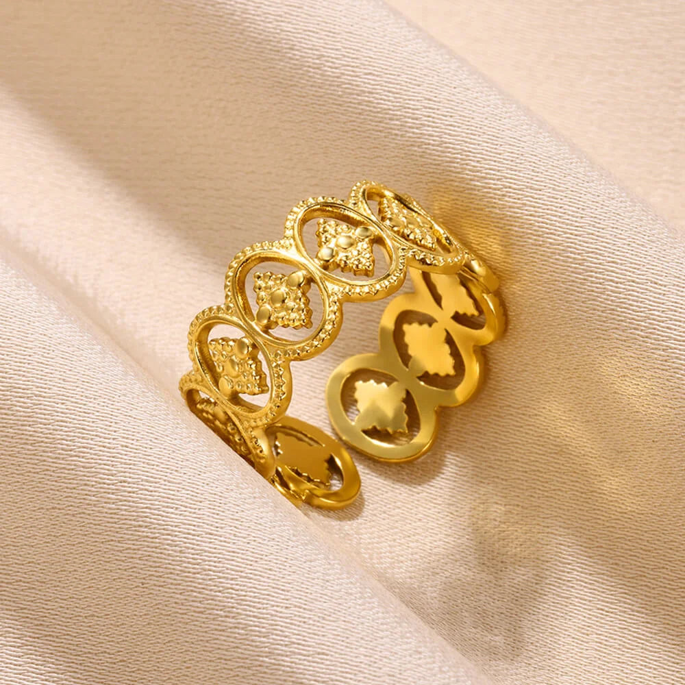 Aurum Muse – Modern Gold Stainless Steel Rings for Women