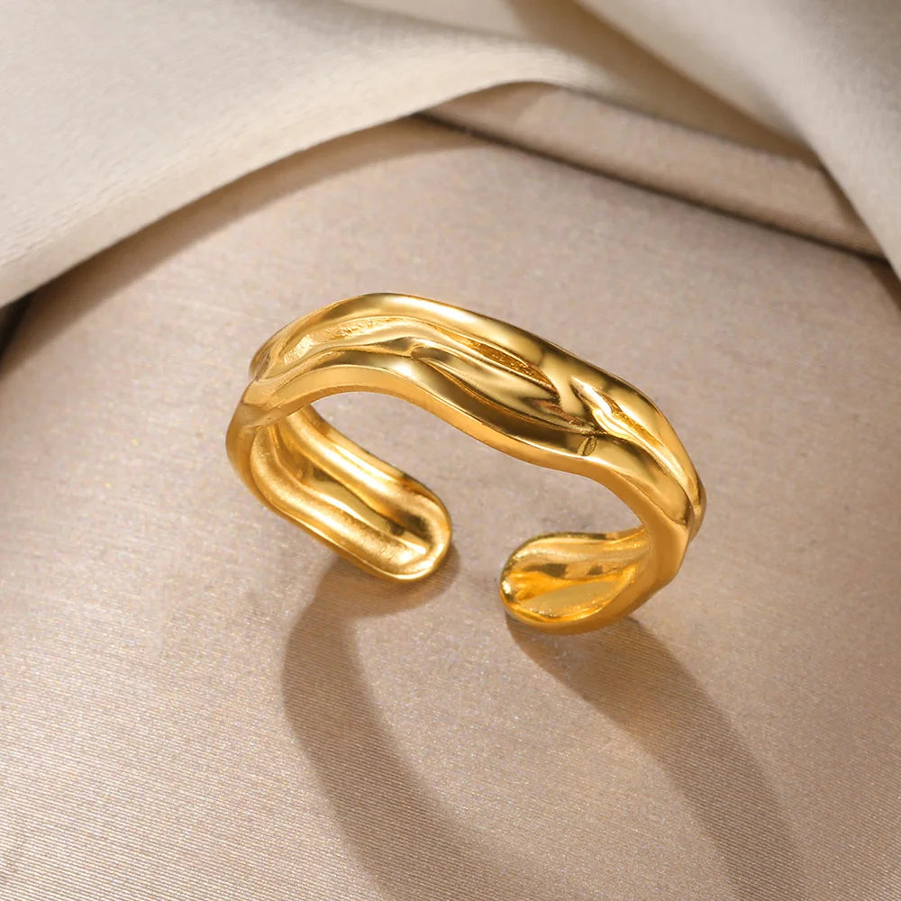 Aurum Muse – Modern Gold Stainless Steel Rings for Women