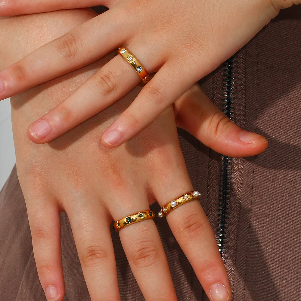Soléa – Gold Rings with Pearl & Zircon Accents