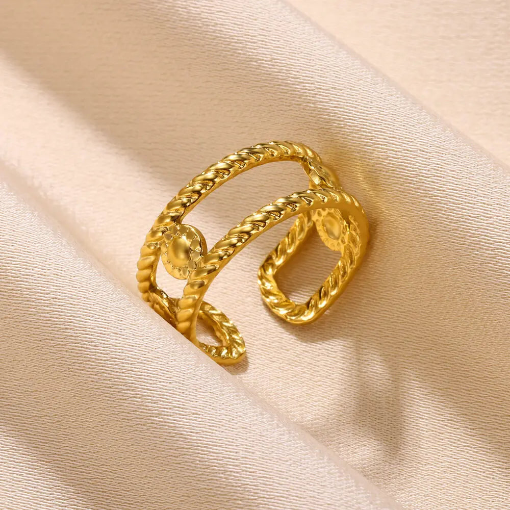 Aurum Muse – Modern Gold Stainless Steel Rings for Women