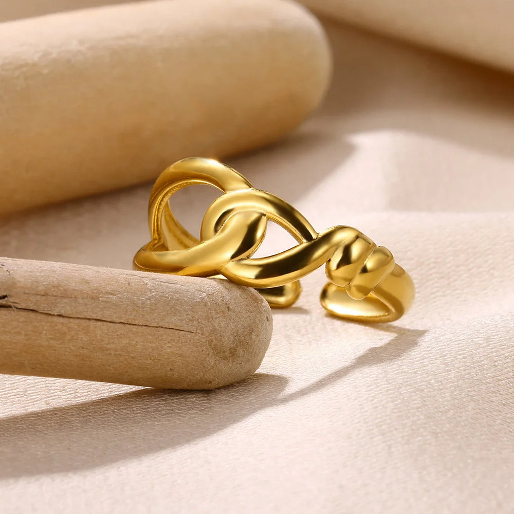 Aurum Muse – Modern Gold Stainless Steel Rings for Women