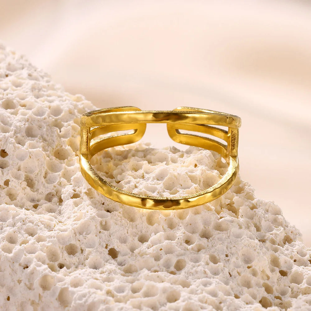 Aurum Muse – Modern Gold Stainless Steel Rings for Women