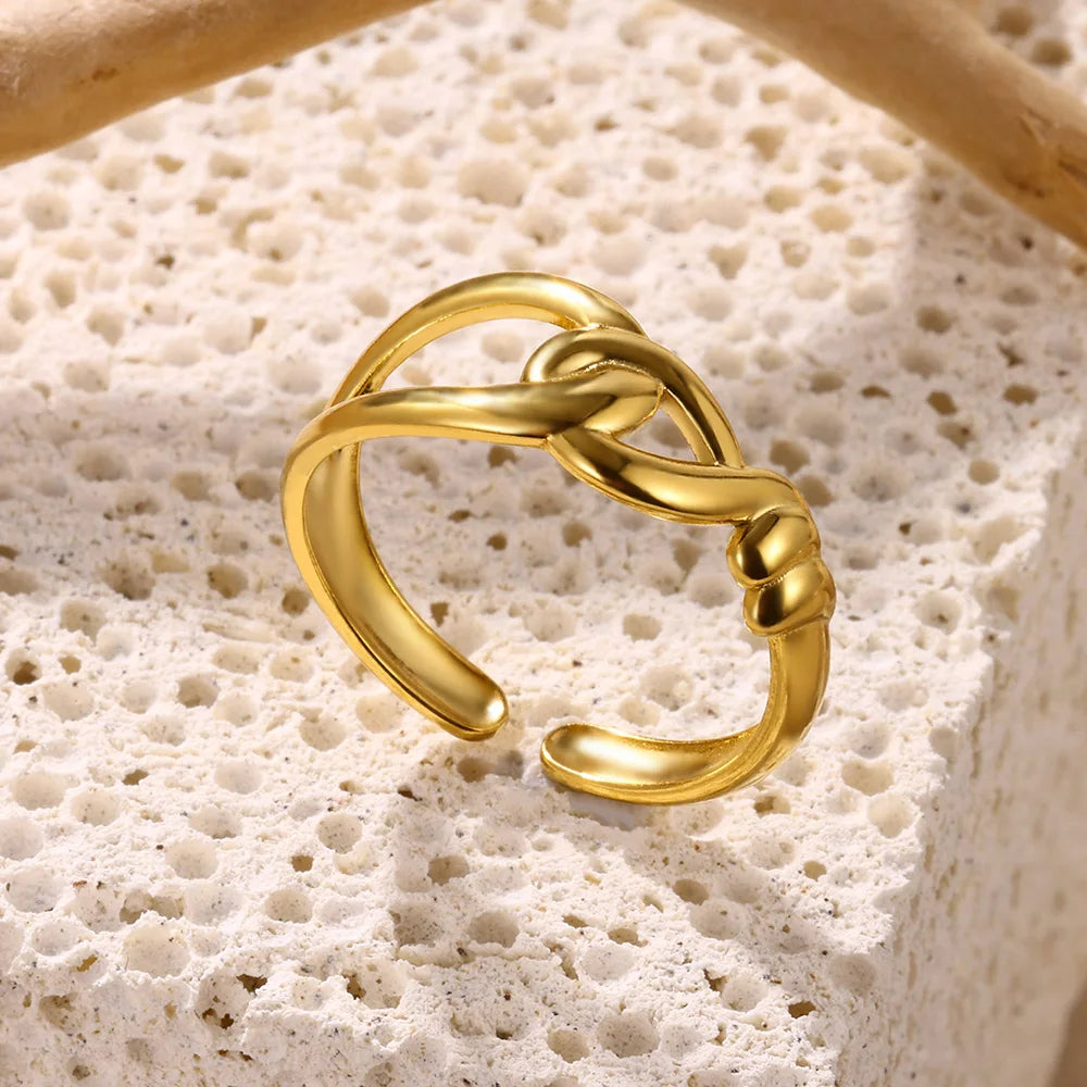 Aurum Muse – Modern Gold Stainless Steel Rings for Women