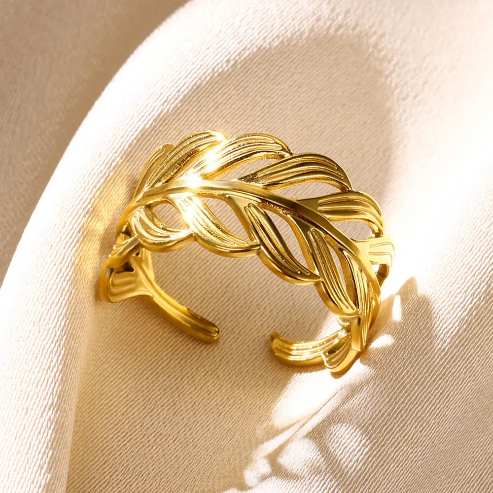 Aurum Muse – Modern Gold Stainless Steel Rings for Women
