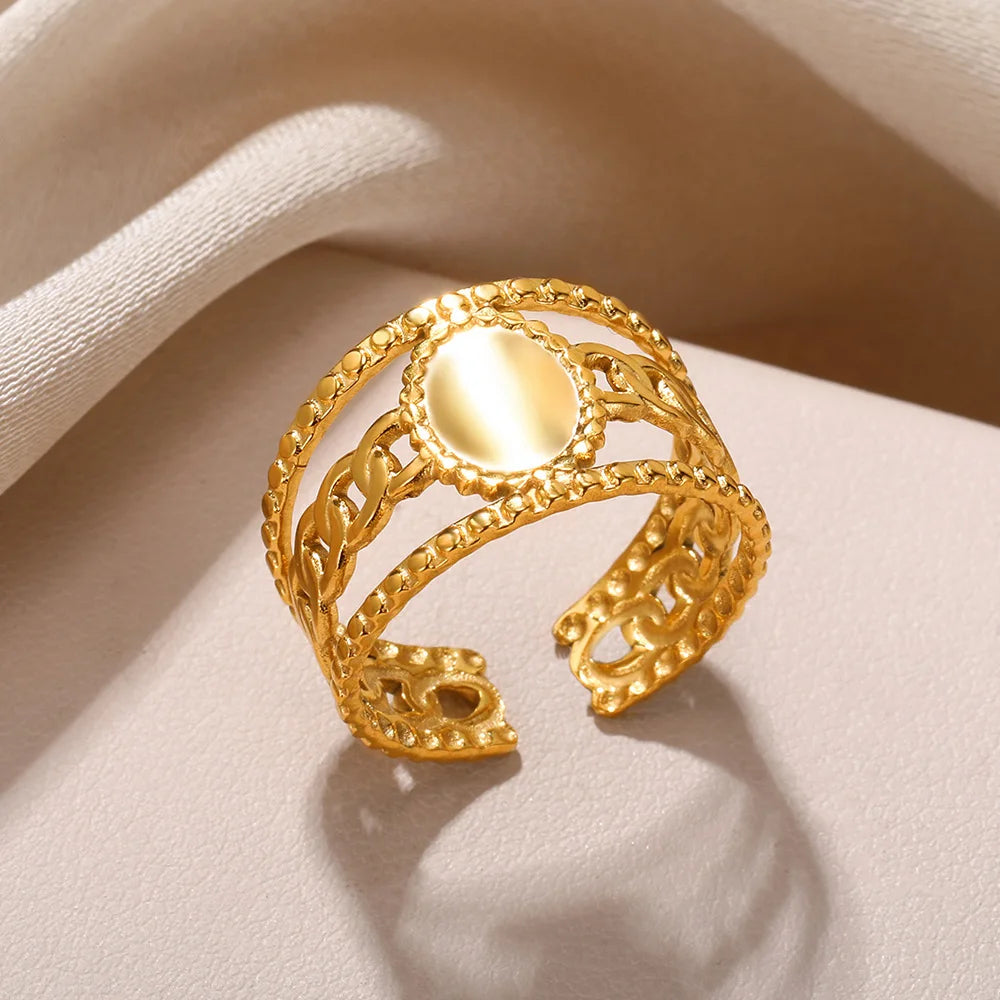Aurum Muse – Modern Gold Stainless Steel Rings for Women