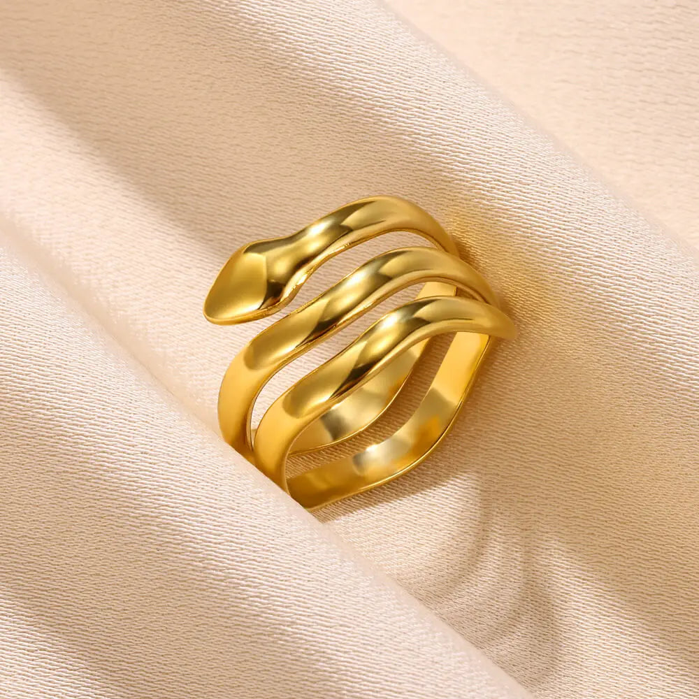 Aurum Muse – Modern Gold Stainless Steel Rings for Women