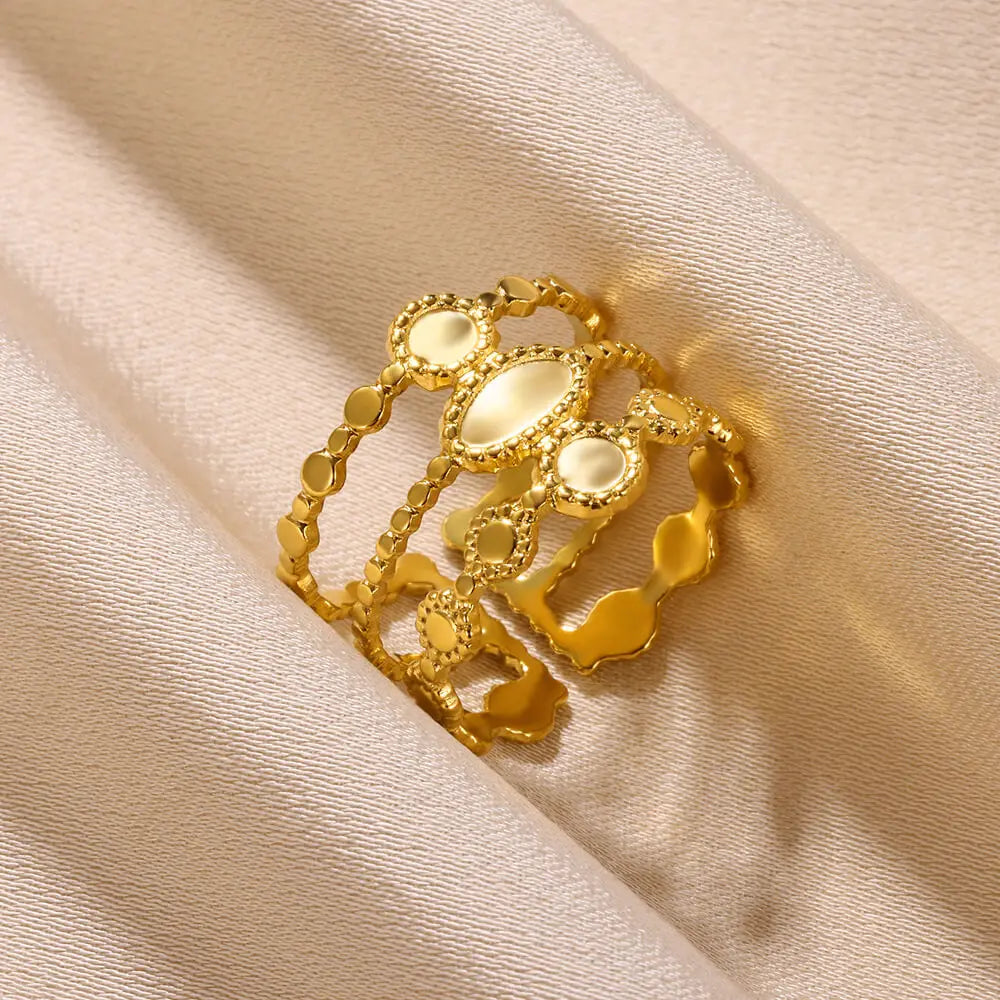 Aurum Muse – Modern Gold Stainless Steel Rings for Women