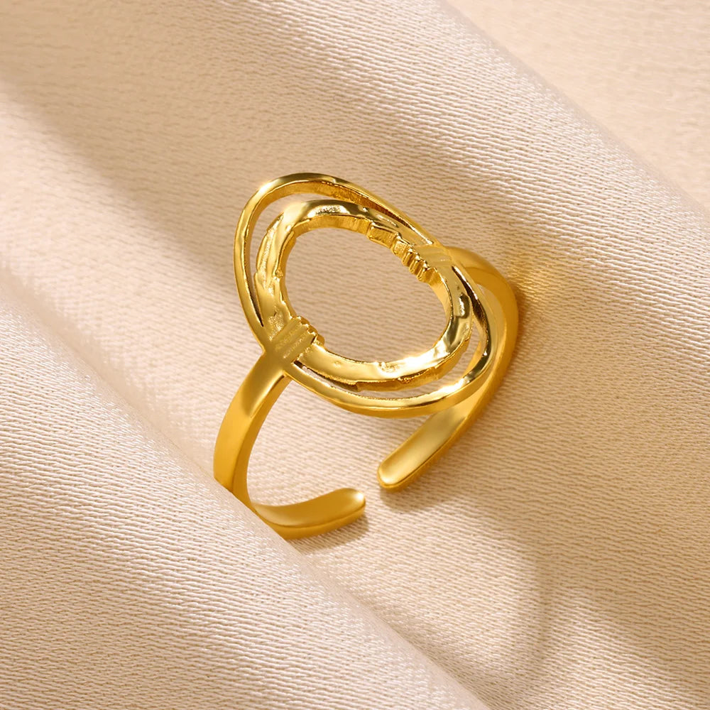 Aurum Muse – Modern Gold Stainless Steel Rings for Women