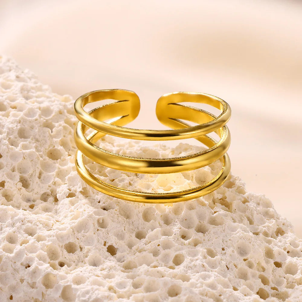 Aurum Muse – Modern Gold Stainless Steel Rings for Women