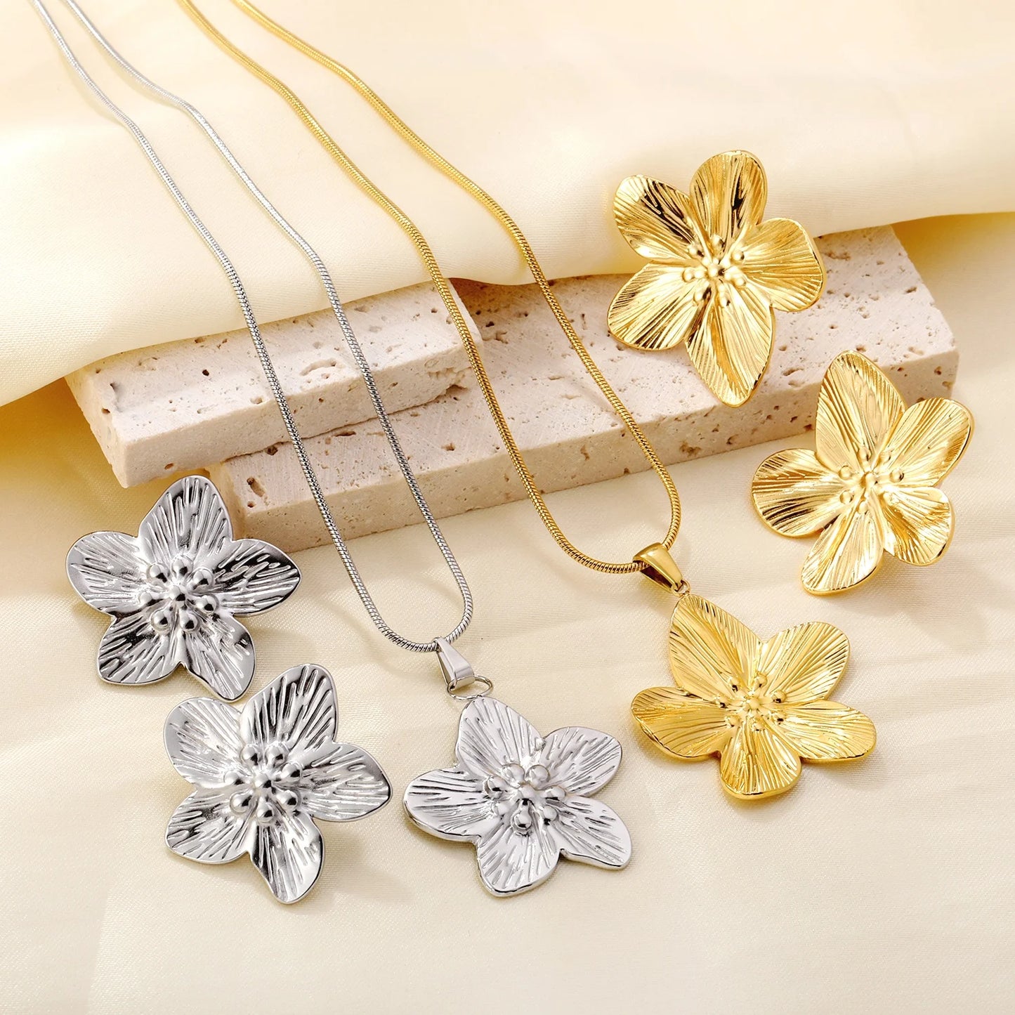 Flora Aurelia – Gold & Silver Stainless Steel Flower Necklace & Earrings Set