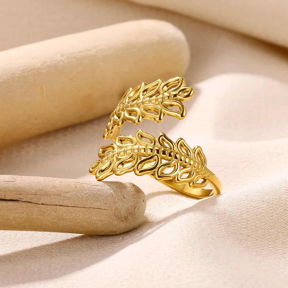 Aurum Muse – Modern Gold Stainless Steel Rings for Women