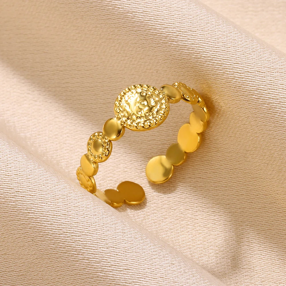 Aurum Muse – Modern Gold Stainless Steel Rings for Women