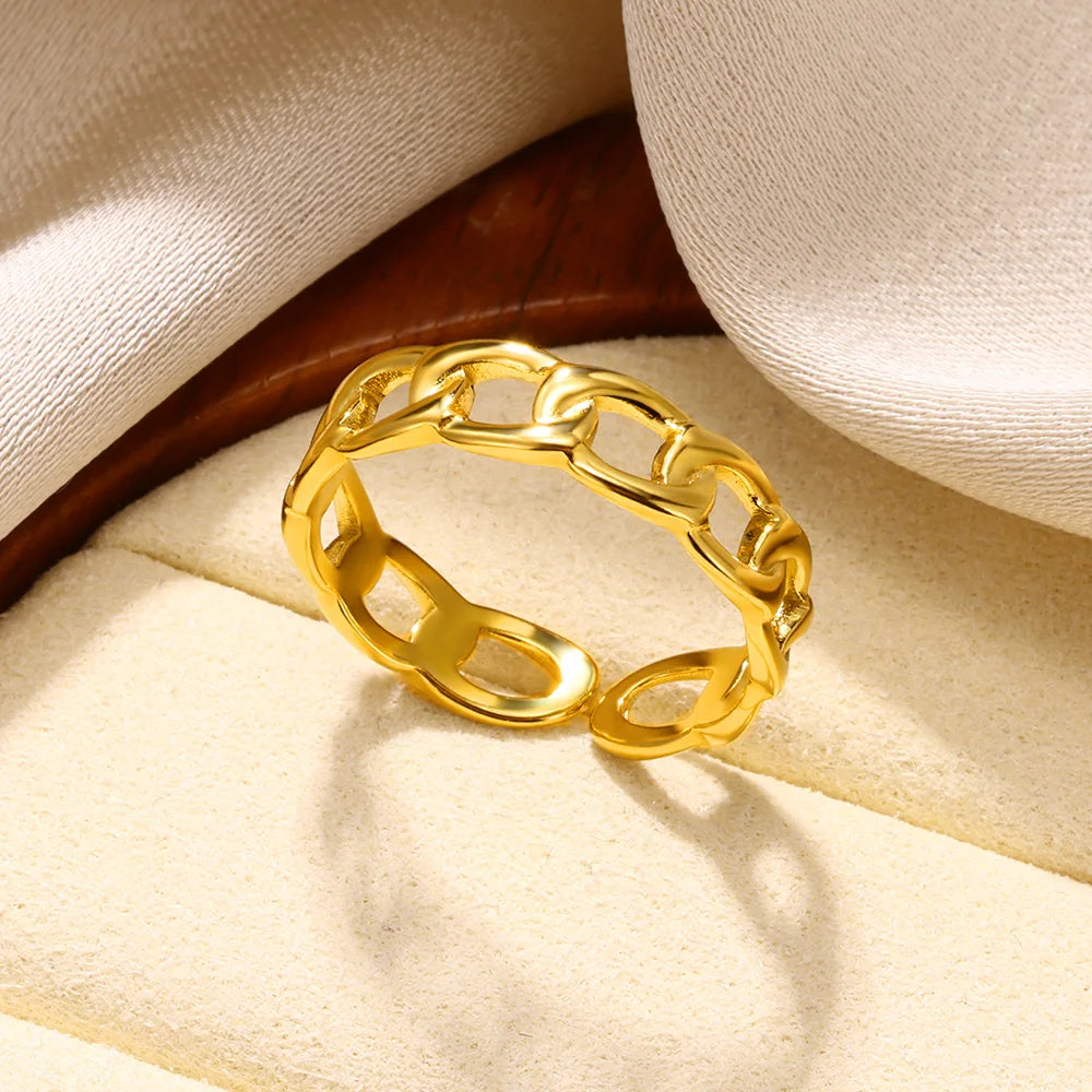 Aurum Muse – Modern Gold Stainless Steel Rings for Women