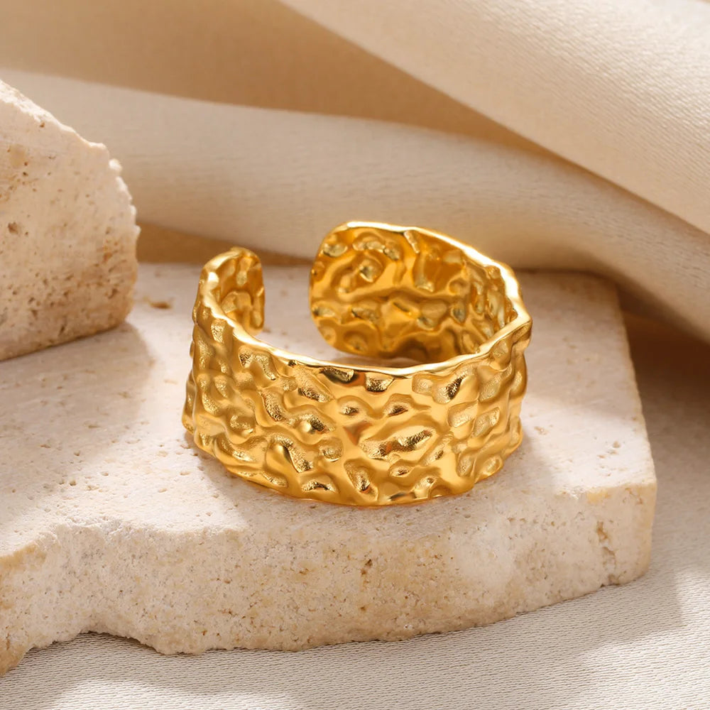 Aurum Muse – Modern Gold Stainless Steel Rings for Women