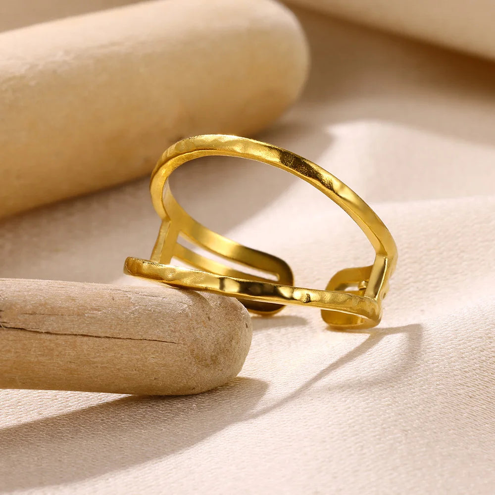Aurum Muse – Modern Gold Stainless Steel Rings for Women