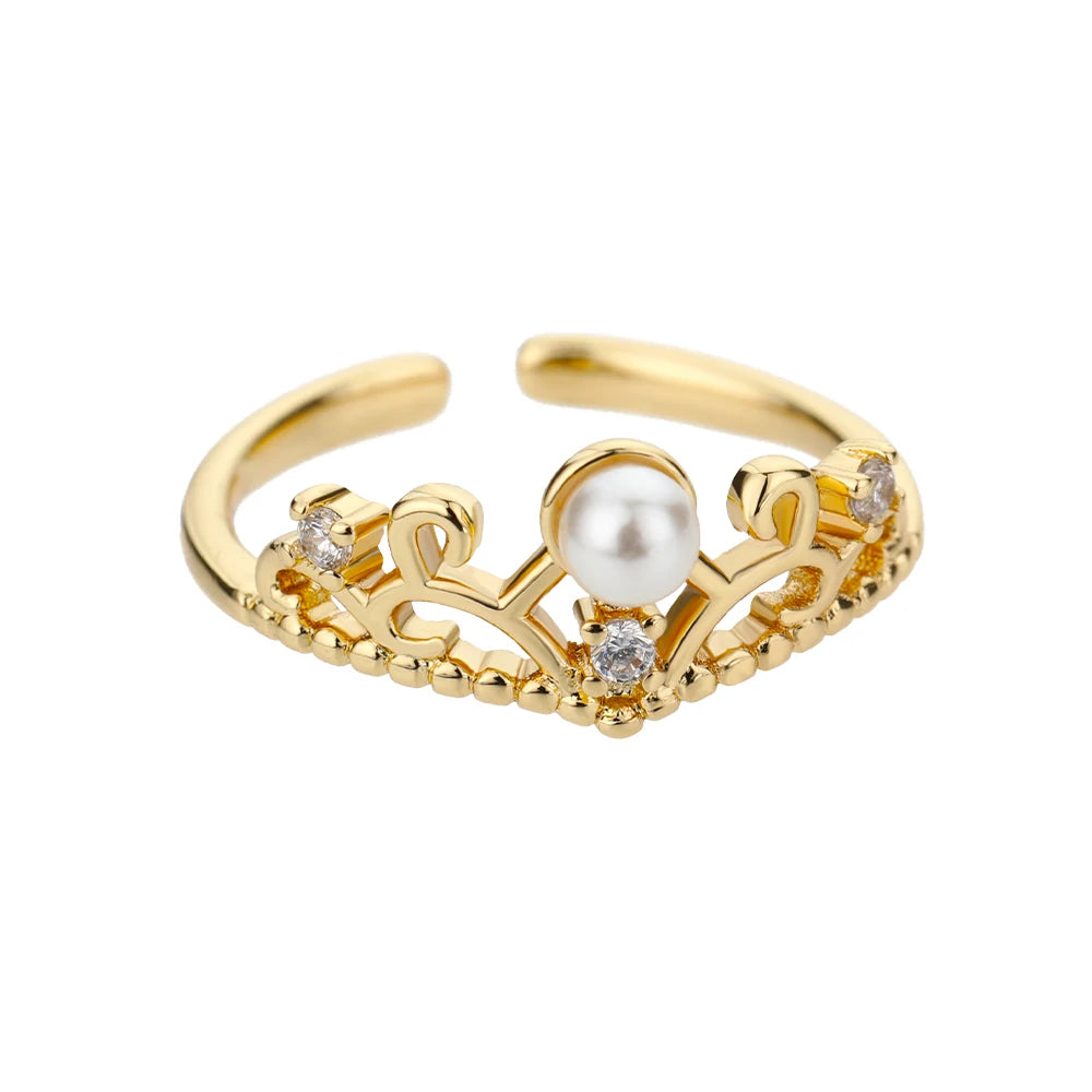 Amora – Gold Stainless Steel "Love" Ring