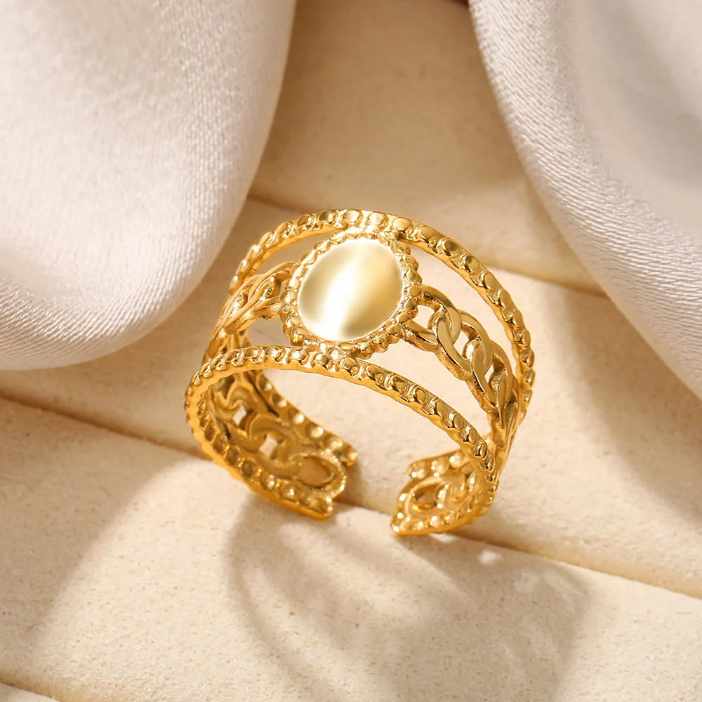 Aurum Muse – Modern Gold Stainless Steel Rings for Women