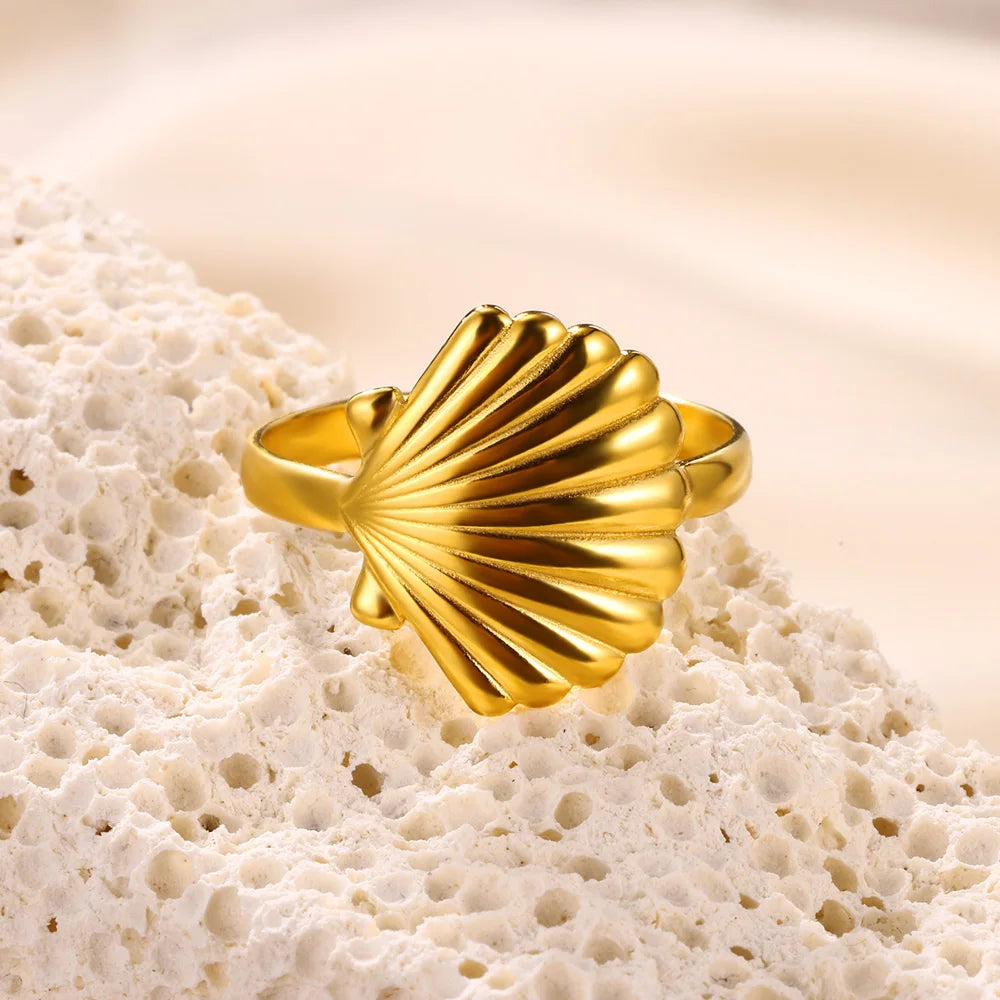 Aurum Muse – Modern Gold Stainless Steel Rings for Women